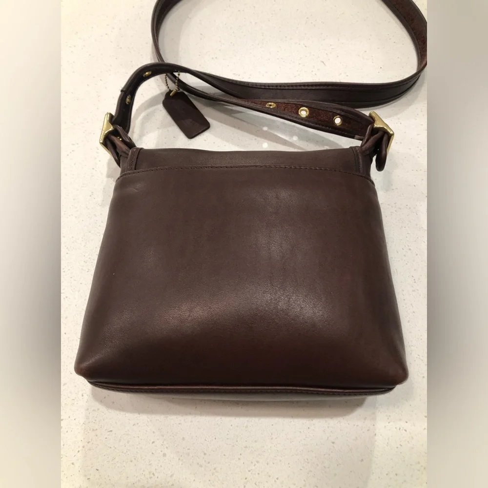 COACH VINTAGE LEGACY COMPANION  Mahogany Leather bag/purse #9715 with hangtag - Picture 3 of 14